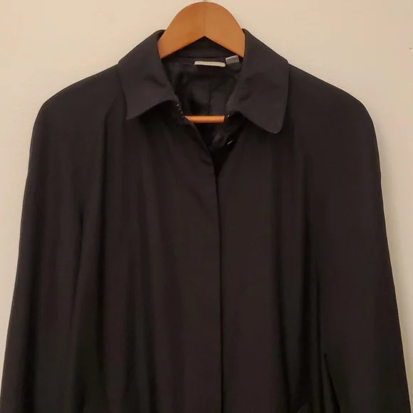 City DKNY black trench coat with hidden button closure - Picture 2 of 8